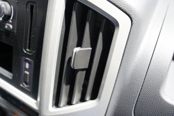 ����ɷ�EV200 ���ʰ� 3.79�׵��Ŵ��綯����΢�� �д��º�70.49kWhͼƬ