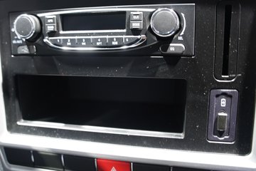 ����ɷ�EV200 ���ʰ� 3.79�׵��Ŵ��綯����΢�� �д��º�70.49kWhͼƬ