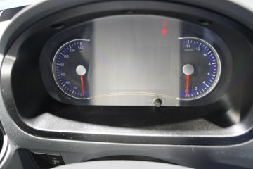 ����ɷ�EV200 ���ʰ� 3.79�׵��Ŵ��綯����΢�� �д��º�70.49kWhͼƬ