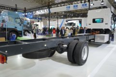 东风柳汽乘龙H5 4X2 气刹 9.7米排半纯电动厢式载货车 宁德时代246.67kWh