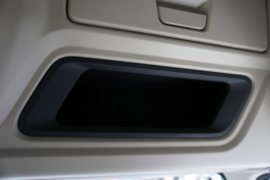 乘龙H5&nbsp;电动载货车驾驶室图片