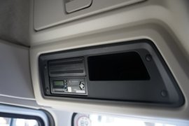 乘龙H5&nbsp;电动载货车驾驶室图片