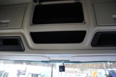 东风柳汽乘龙H5 4X2 气刹 9.7米排半纯电动厢式载货车 宁德时代246.67kWh