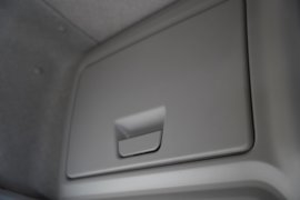 乘龙H5&nbsp;电动载货车驾驶室图片