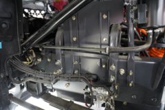 东风柳汽乘龙H5 4X2 气刹 9.7米排半纯电动厢式载货车 宁德时代246.67kWh