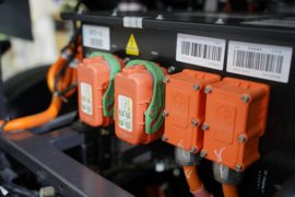 乘龙H5&nbsp;电动载货车底盘图片