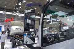 江淮骏铃A7 2.5L柴油 171马力 法士特8档 4.18米单排栏板轻卡