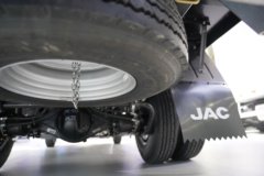 江淮骏铃A7 2.5L柴油 171马力 法士特8档 4.18米单排栏板轻卡