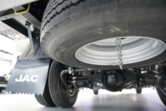 江淮骏铃A7 2.5L柴油 171马力 法士特8档 4.18米单排栏板轻卡