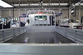 骏铃A7&nbsp;载货车上装                                                图片