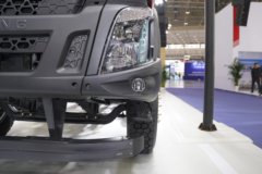 东风柳汽乘龙H5 8X4 7.6米排半纯电动自卸车 宁德时代600.92kWh