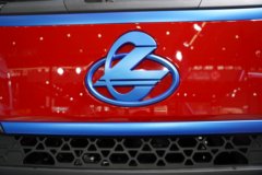 东风柳汽乘龙H5 8X4 7.6米排半纯电动自卸车 宁德时代600.92kWh