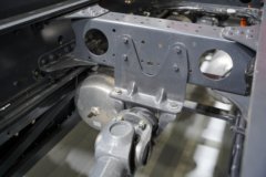 东风柳汽乘龙H5 8X4 7.6米排半纯电动自卸车 宁德时代600.92kWh