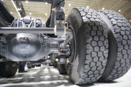 乘龙H5&nbsp;电动自卸车底盘图片