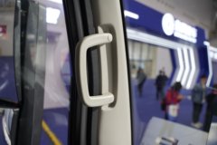 东风EV350 4.2米单排纯电动厢式轻卡 宁德时代100.46kWh