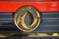 东风乾坤K6 180马力 2.5L柴油 4X2 法士特6档 4.1米冷藏车