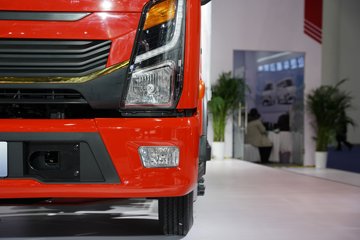 ����Ǭ��K6 180���� 2.5L���� 4X2 ��ʿ��6�� ���� 4.1����س�ͼƬ