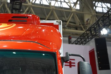 ����Ǭ��K6 180���� 2.5L���� 4X2 ��ʿ��6�� ���� 4.1����س�ͼƬ