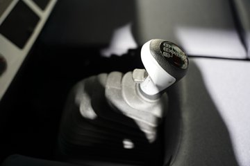 ����Ǭ��K6 180���� 2.5L���� 4X2 ��ʿ��6�� ���� 4.1����س�ͼƬ