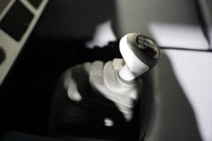 东风乾坤K6 180马力 2.5L柴油 4X2 法士特6档 4.1米冷藏车