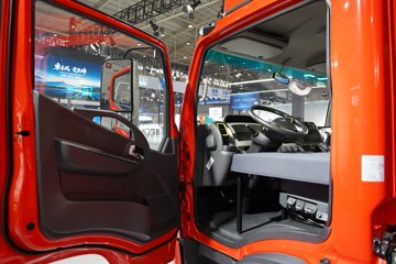 ����Ǭ��K6 180���� 2.5L���� 4X2 ��ʿ��6�� ���� 4.1����س�ͼƬ