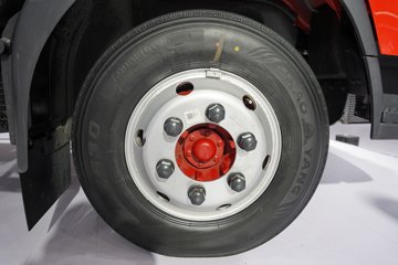 ����Ǭ��K6 180���� 2.5L���� 4X2 ��ʿ��6�� ���� 4.1����س�ͼƬ