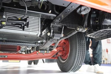 ����Ǭ��K6 180���� 2.5L���� 4X2 ��ʿ��6�� ���� 4.1����س�ͼƬ