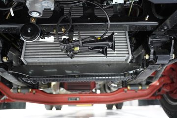 ����Ǭ��K6 180���� 2.5L���� 4X2 ��ʿ��6�� ���� 4.1����س�ͼƬ