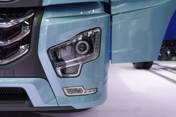 ��������G6000C �������� 12.5L���� 600���� 6X4 ��ʿ��16�� AMT�Զ��� ǣ����ͼƬ