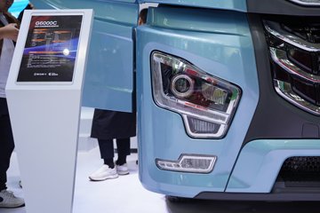 ��������G6000C �������� 12.5L���� 600���� 6X4 ��ʿ��16�� AMT�Զ��� ǣ����ͼƬ