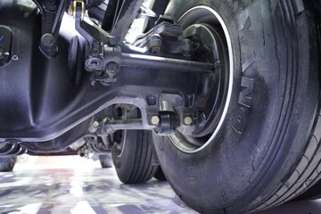 ��������G6000C �������� 12.5L���� 600���� 6X4 ��ʿ��16�� AMT�Զ��� ǣ����ͼƬ