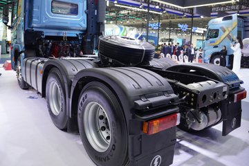 ��������G6000C �������� 12.5L���� 600���� 6X4 ��ʿ��16�� AMT�Զ��� ǣ����ͼƬ