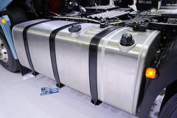 ��������G6000C �������� 12.5L���� 600���� 6X4 ��ʿ��16�� AMT�Զ��� ǣ����ͼƬ