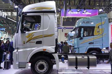 ��������M5000C ݼӢ�� 4.5L���� 280���� 4X2 ��ʿ��8�� ��ʽ�ػ���ͼƬ