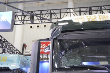 ��������M5000C ݼӢ�� 4.5L���� 280���� 4X2 ��ʿ��8�� ��ʽ�ػ���ͼƬ