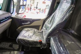 德龙M5000&nbsp;载货车驾驶室                                               图片