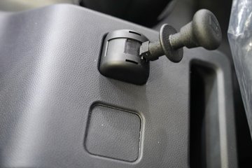 ��������M5000C ݼӢ�� 4.5L���� 280���� 4X2 ��ʿ��8�� ��ʽ�ػ���ͼƬ