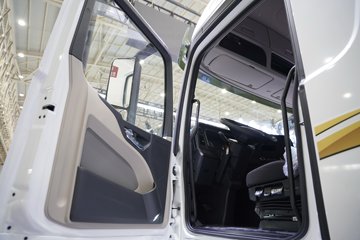 ��������M5000C ݼӢ�� 4.5L���� 280���� 4X2 ��ʿ��8�� ��ʽ�ػ���ͼƬ