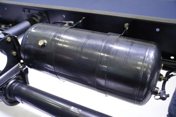 ��������M5000C ݼӢ�� 4.5L���� 280���� 4X2 ��ʿ��8�� ��ʽ�ػ���ͼƬ