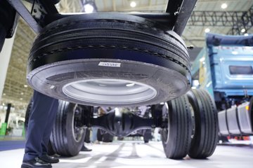 ��������M5000C ݼӢ�� 4.5L���� 280���� 4X2 ��ʿ��8�� ��ʽ�ػ���ͼƬ