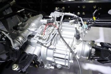 ��������M5000C ݼӢ�� 4.5L���� 280���� 4X2 ��ʿ��8�� ��ʽ�ػ���ͼƬ