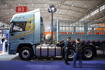 ��������˹ ����H 12.5L���� 600���� 6X4 ��ʿ��16�� AMT�Զ��� ǣ����ͼƬ