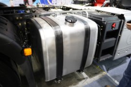 龙骁&nbsp;牵引车底盘                                                图片