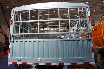 ��������˹ ����H 12.5L���� 600���� 6X4 ��ʿ��16�� AMT�Զ��� ǣ����ͼƬ