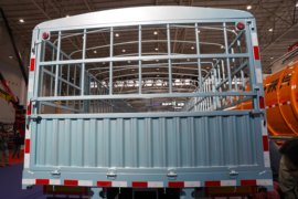 龙骁&nbsp;牵引车上装                                                图片