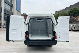 中通T7&nbsp;冷藏VAN上装图片