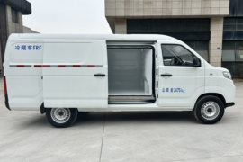 中通T7&nbsp;冷藏VAN上装图片