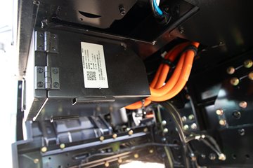 �ൺ���JH6 4X2 ����ʽ���綯ǣ���� ����ʱ��400.61kWhͼƬ