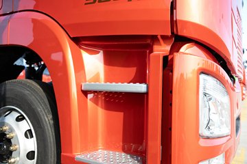 �ൺ���JH6 6.4L���� 300���� 4X2 һ�����10�� 9.6���Ű���ʽ�ػ���ͼƬ