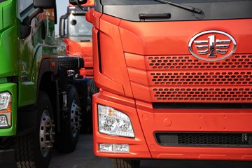 �ൺ���JH6 6.4L���� 300���� 4X2 һ�����10�� 9.6���Ű���ʽ�ػ���ͼƬ